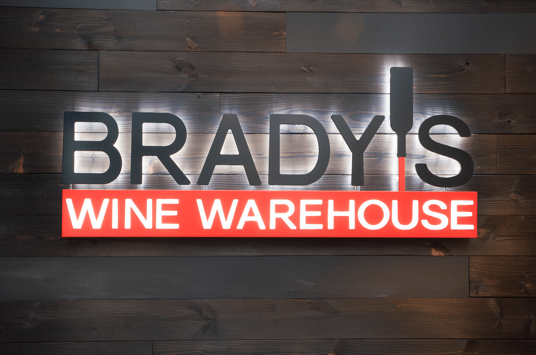Brady's Wine Warehouse logo